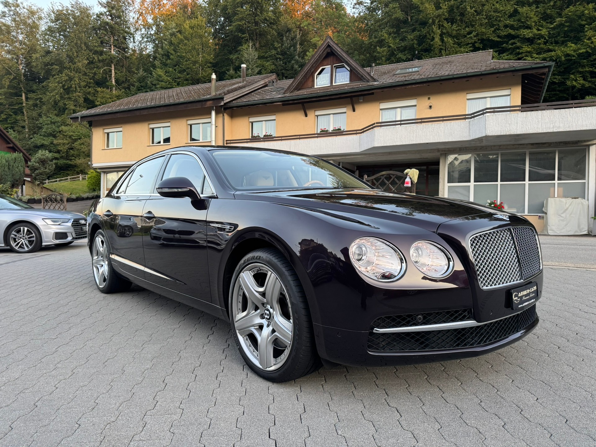 BENTLEY Flying Spur 6.0 W12 – FULL OPTIONS - CH Fahrzeug-showroom-element-2