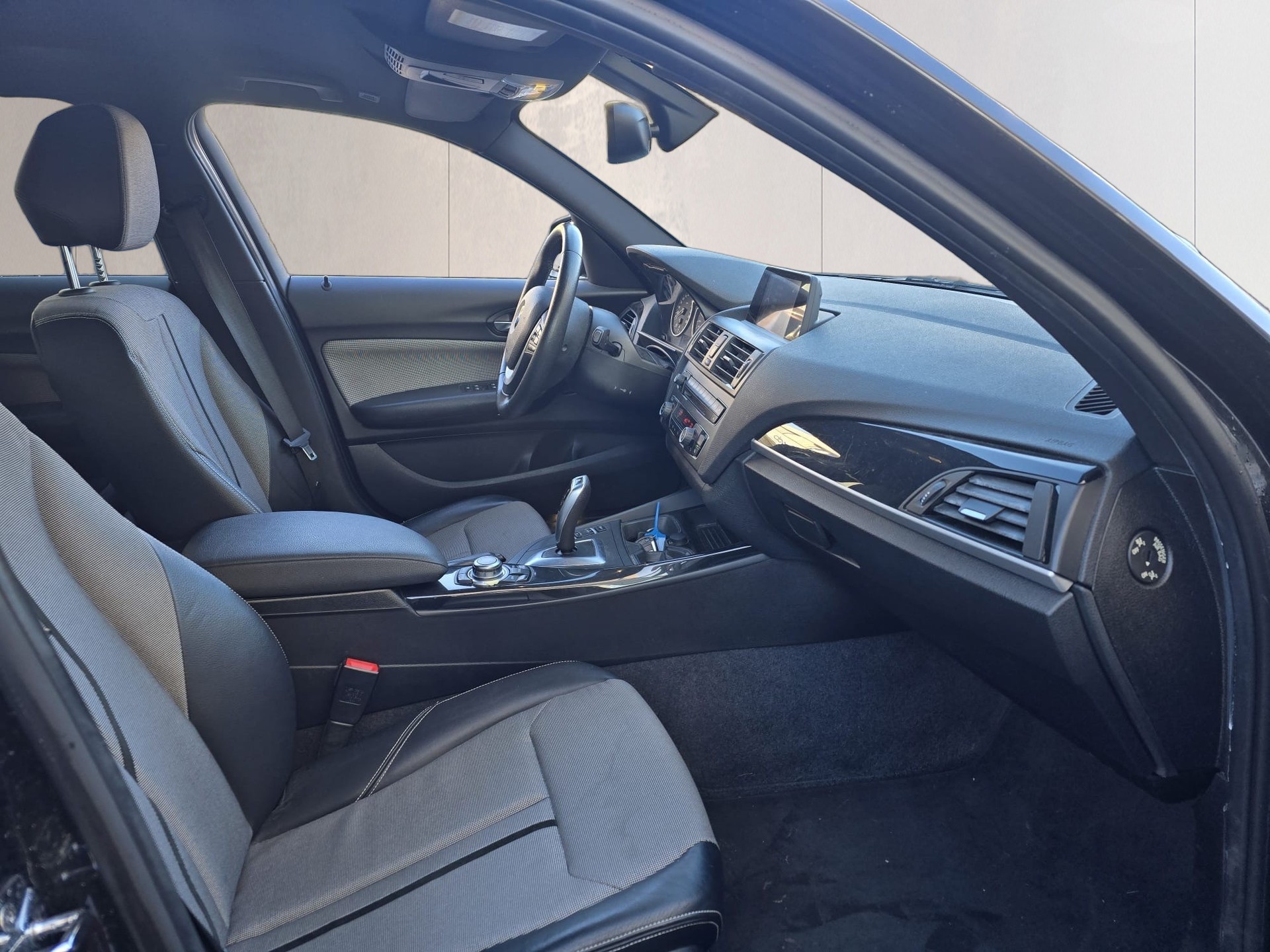 BMW 118i Steptronic-image-13
