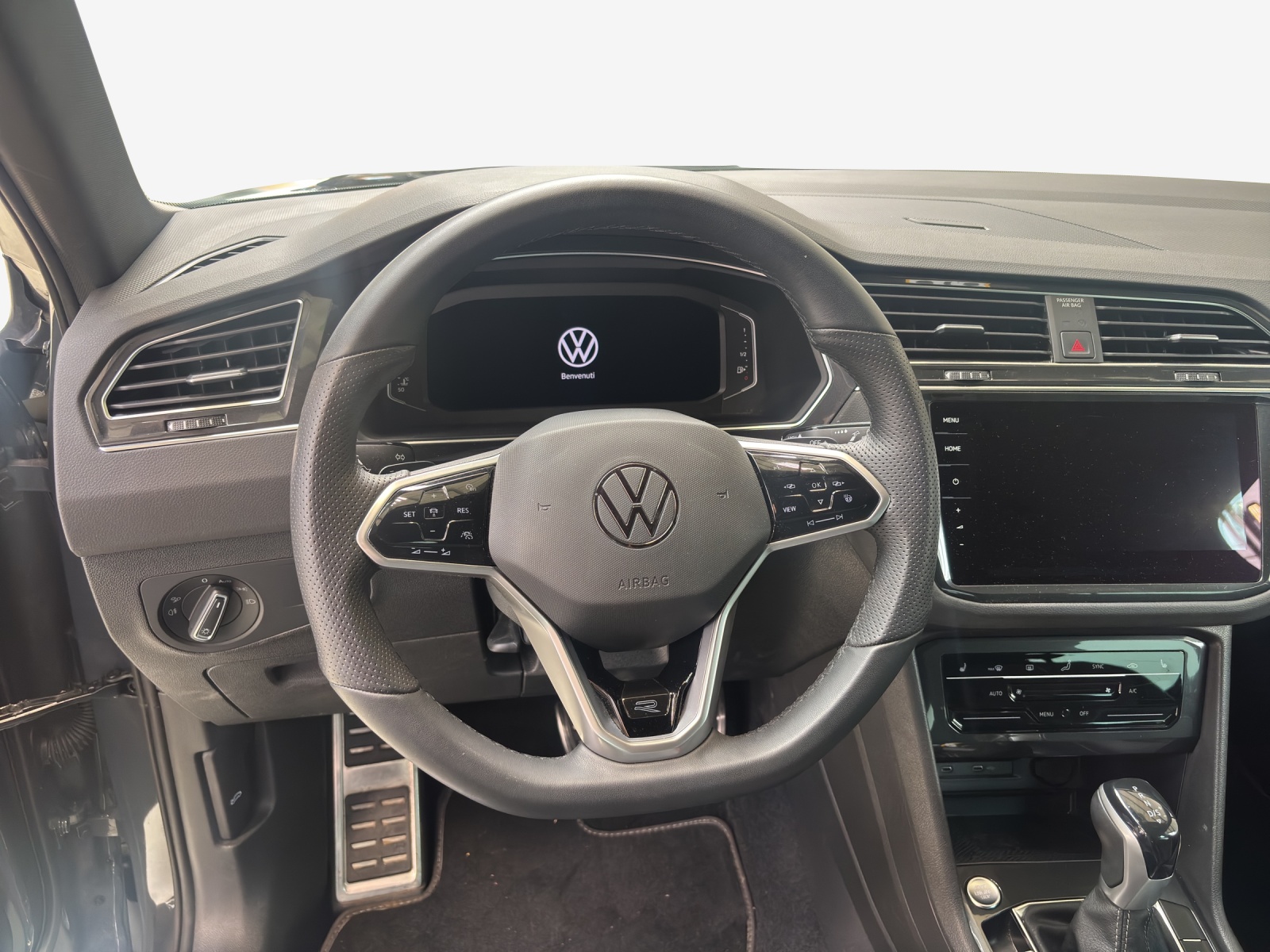 VW Tiguan 2.0TSI R-Line 4Motion DSG-image-8