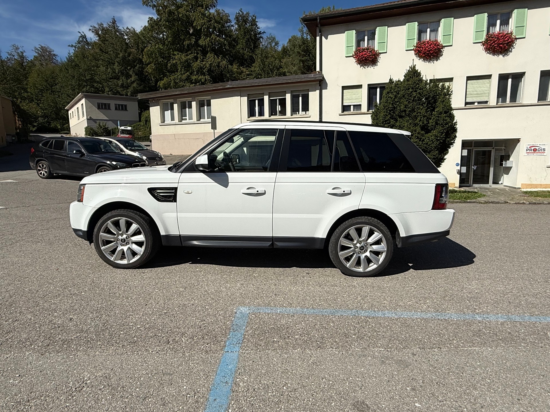 LAND ROVER Range Rover Sport 3.0 TDV6 SE Automatic-showroom-element-3