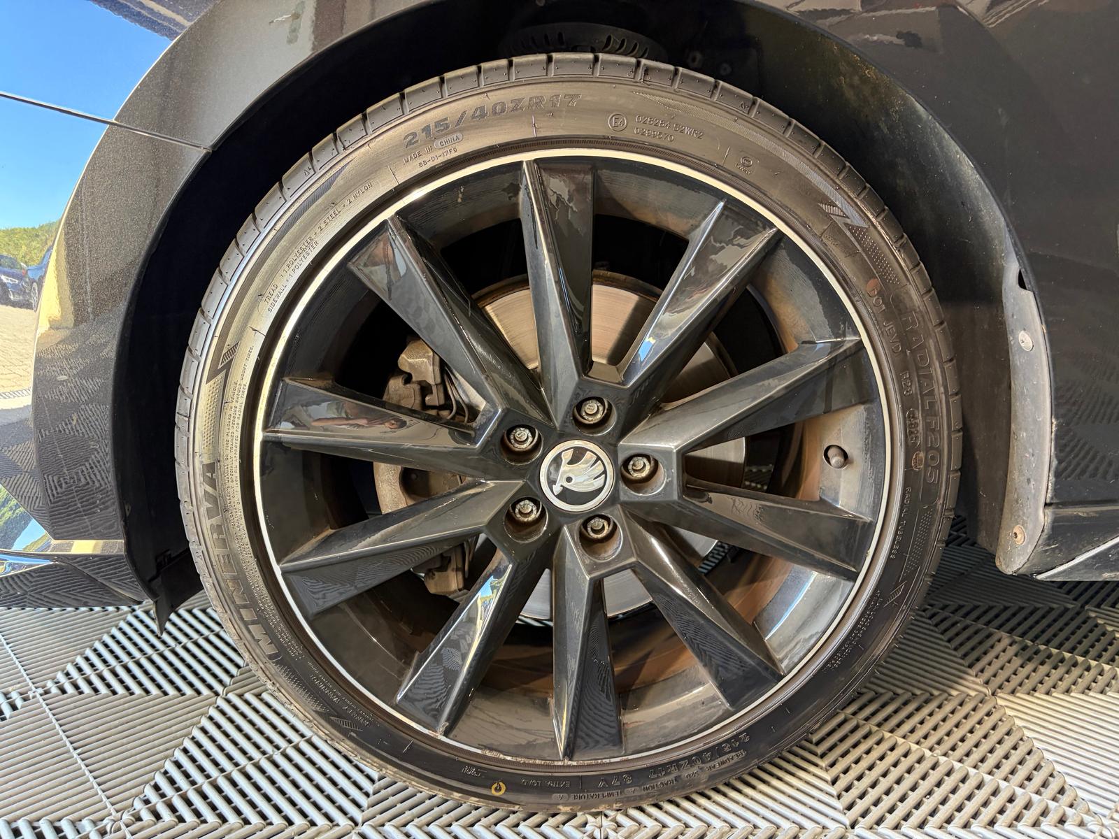 SKODA Fabia 1.2 TSI Black Edition DSG-image-27