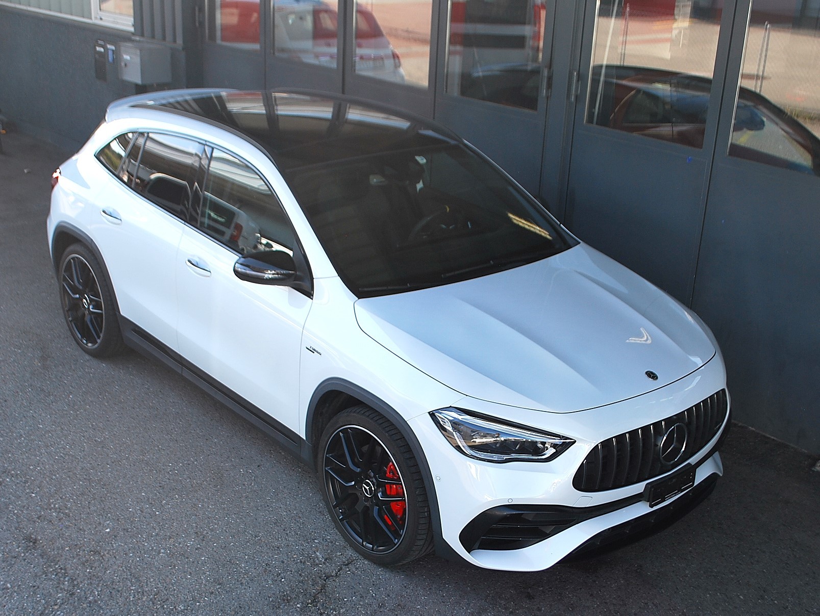 MERCEDES-BENZ GLA 45 S AMG 4Matic+ 8G-Speedshift DCT-image-5