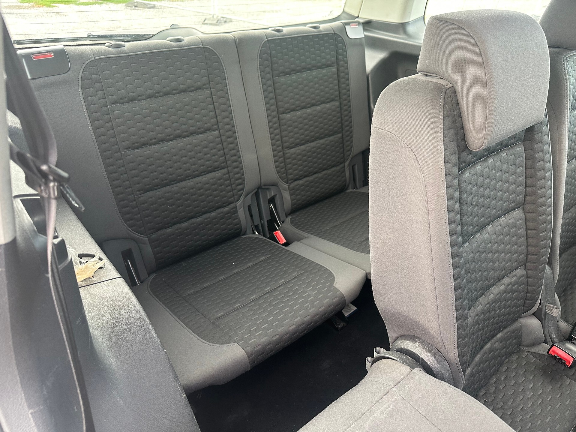 VW Touran 1.9 TDI Conceptline DSG-image-15