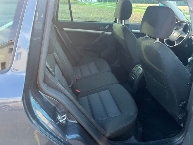 SKODA Octavia 2.0 FSI Swiss Adventure 4x4-image-11