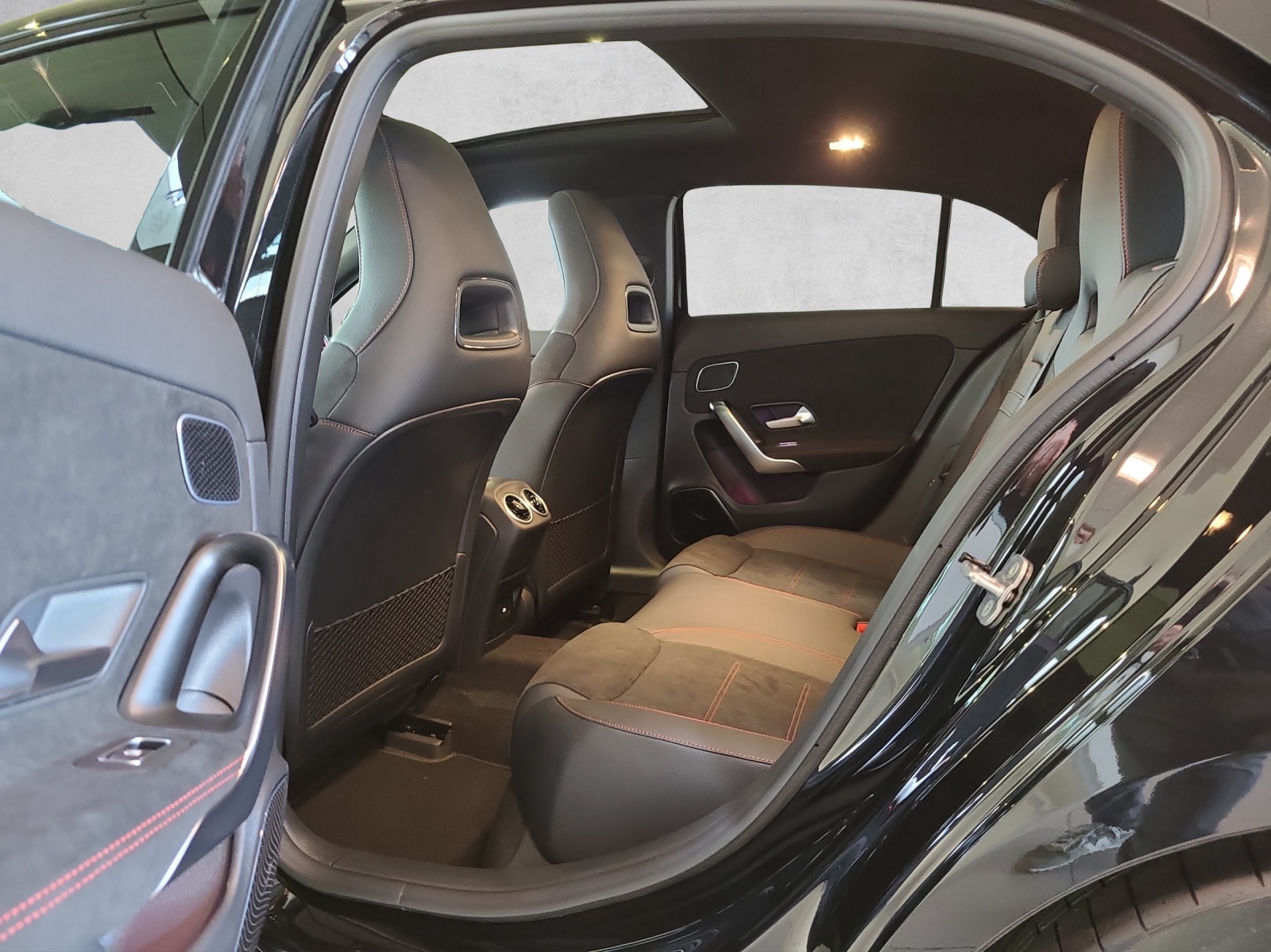 MERCEDES-BENZ A 35 4M AMG W177-image-12