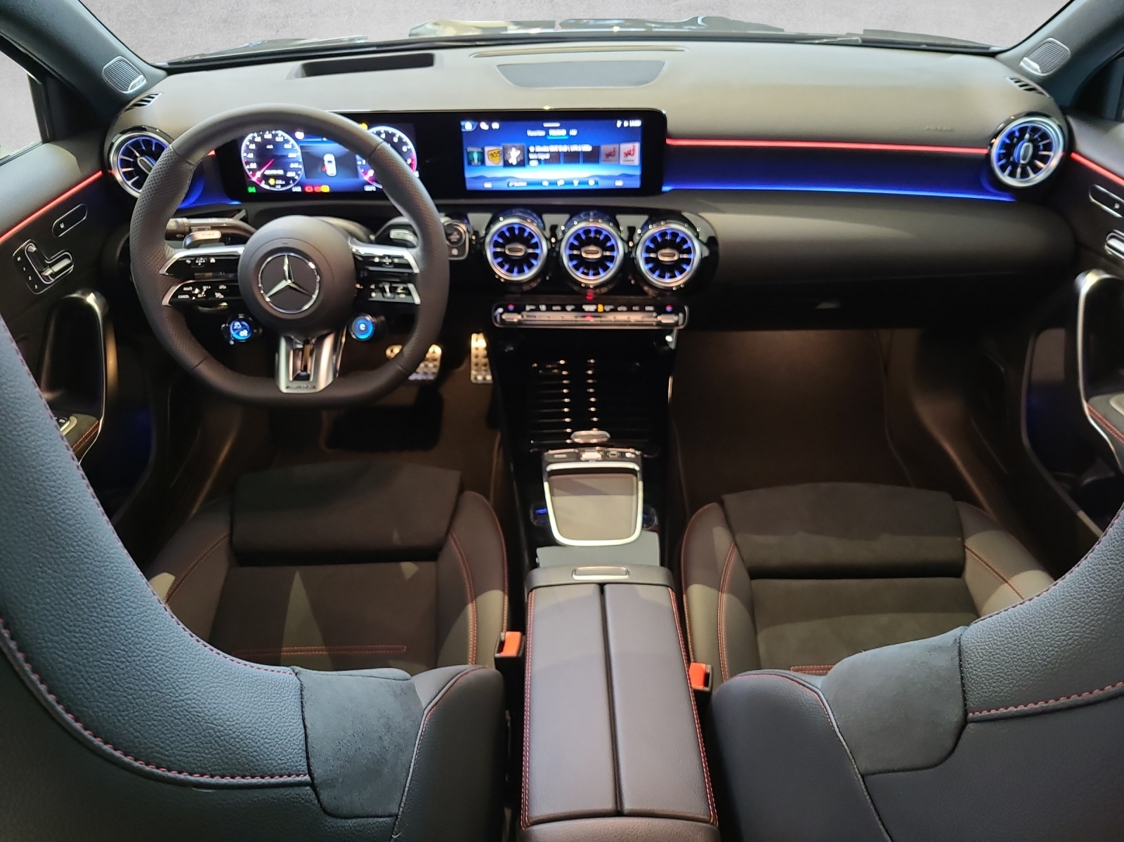 MERCEDES-BENZ A 35 4M AMG W177-image-10