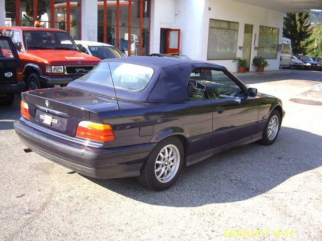 BMW 318i Cabrio-image-3