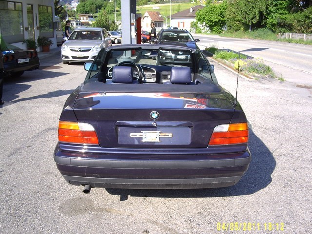 BMW 318i Cabrio-image-4