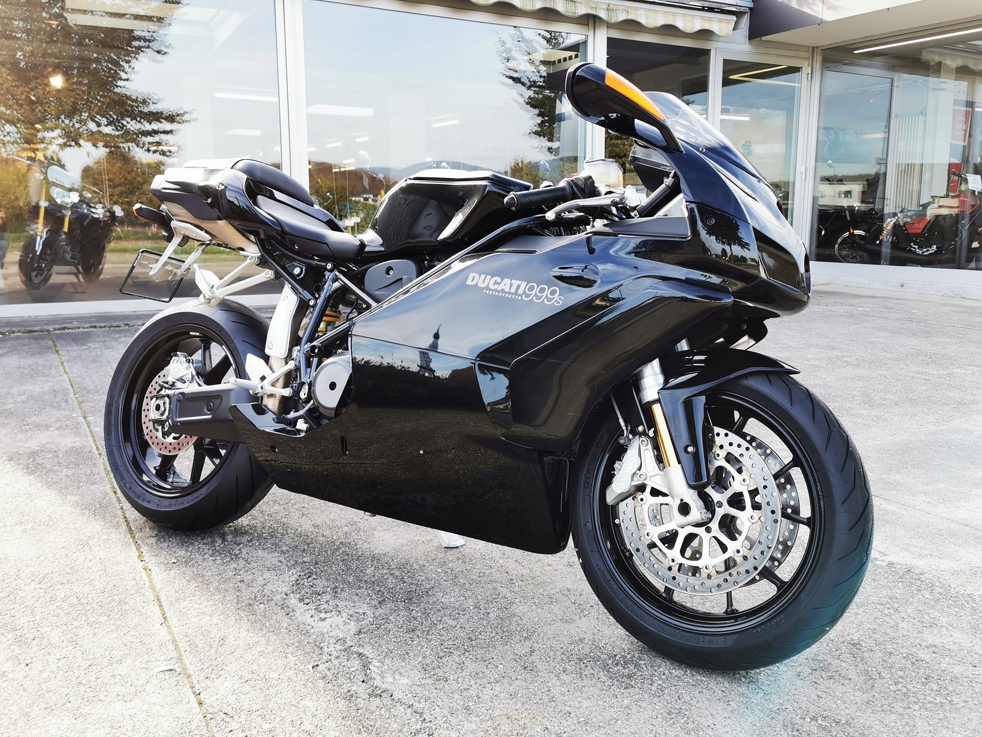 DUCATI 999 Biposto-image-1