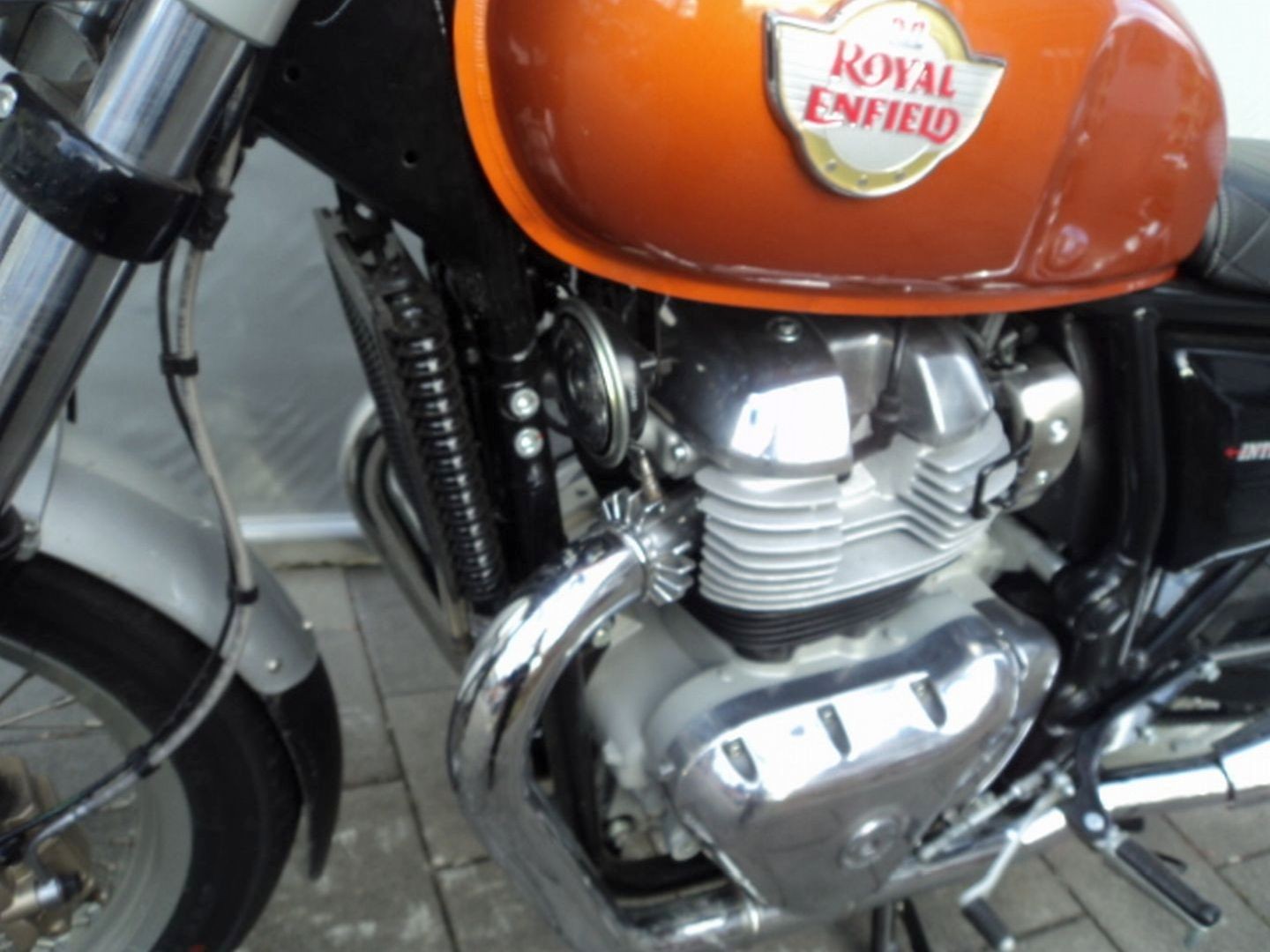 ROYAL ENFIELD INTERCEPTOR 650 TWIN E5-image-9