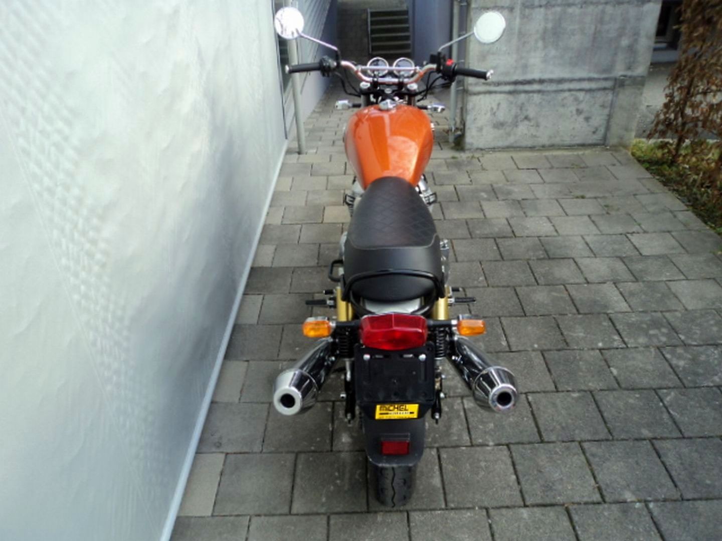 ROYAL ENFIELD INTERCEPTOR 650 TWIN E5-image-1