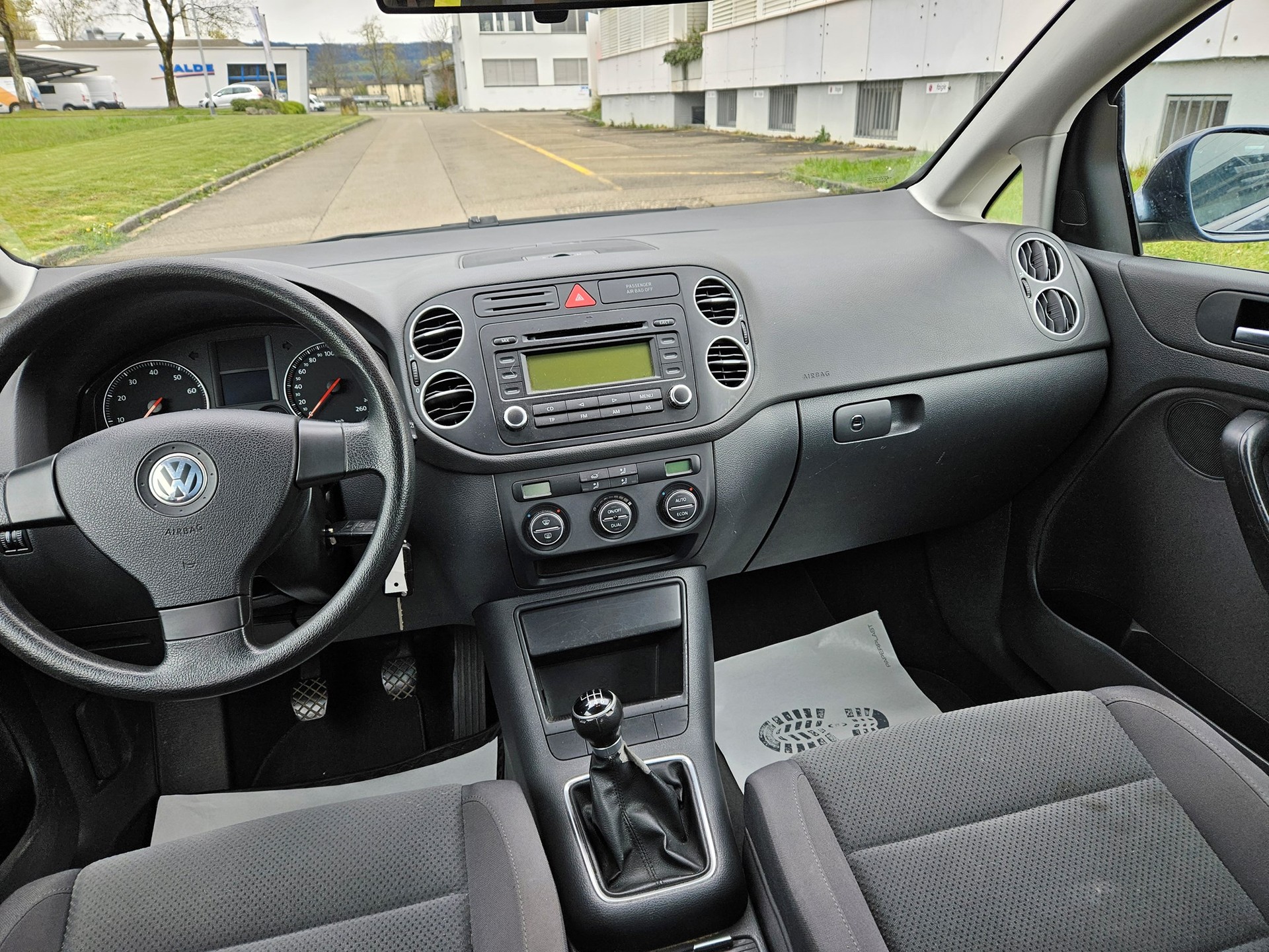 VW Golf Plus 2.0 FSI Comfortline-image-12