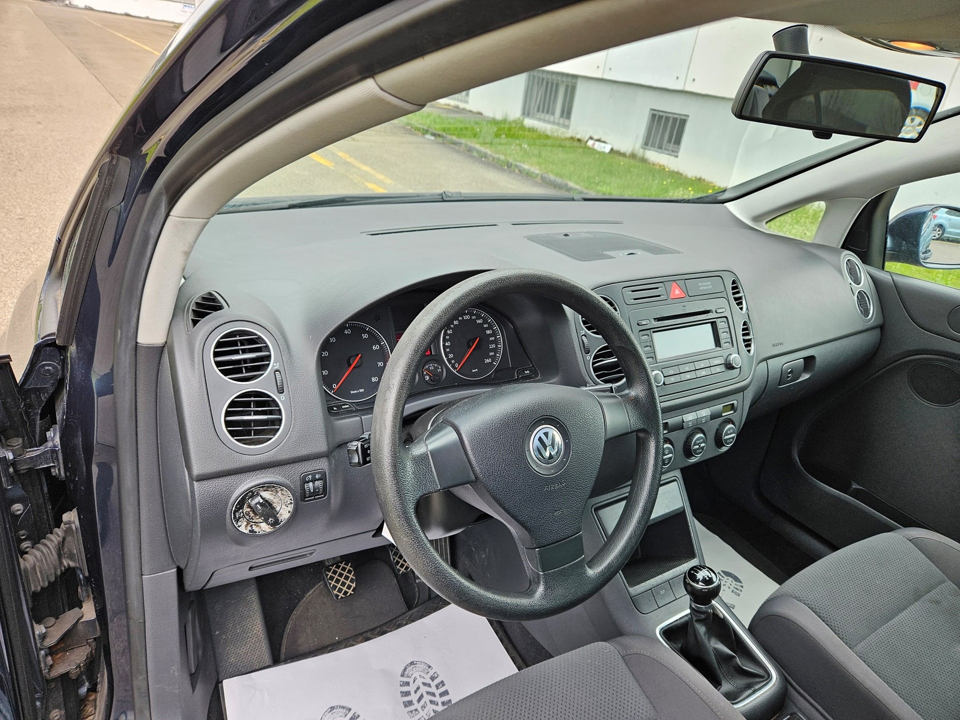 VW Golf Plus 2.0 FSI Comfortline-image-13