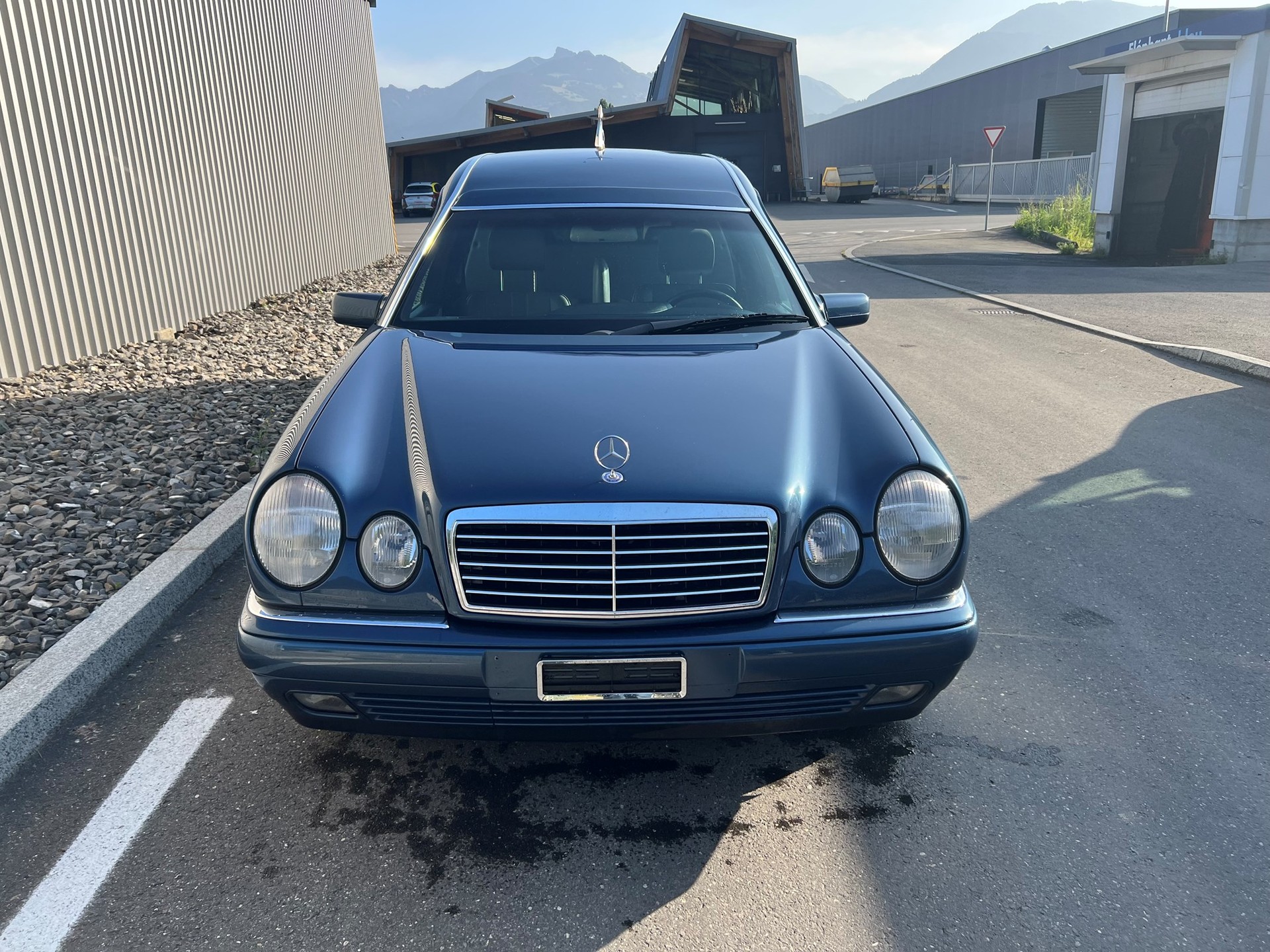 MERCEDES-BENZ Corbillard-image-4