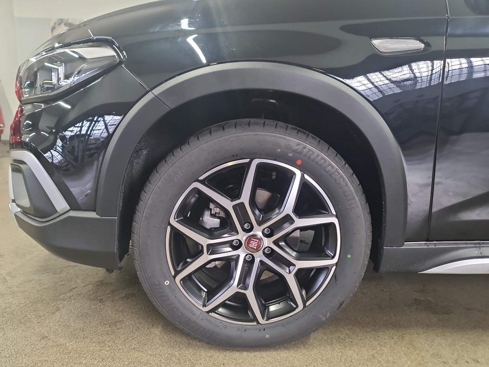 FIAT Tipo Hybrid 1.5 Swiss Edition Cross-image-14