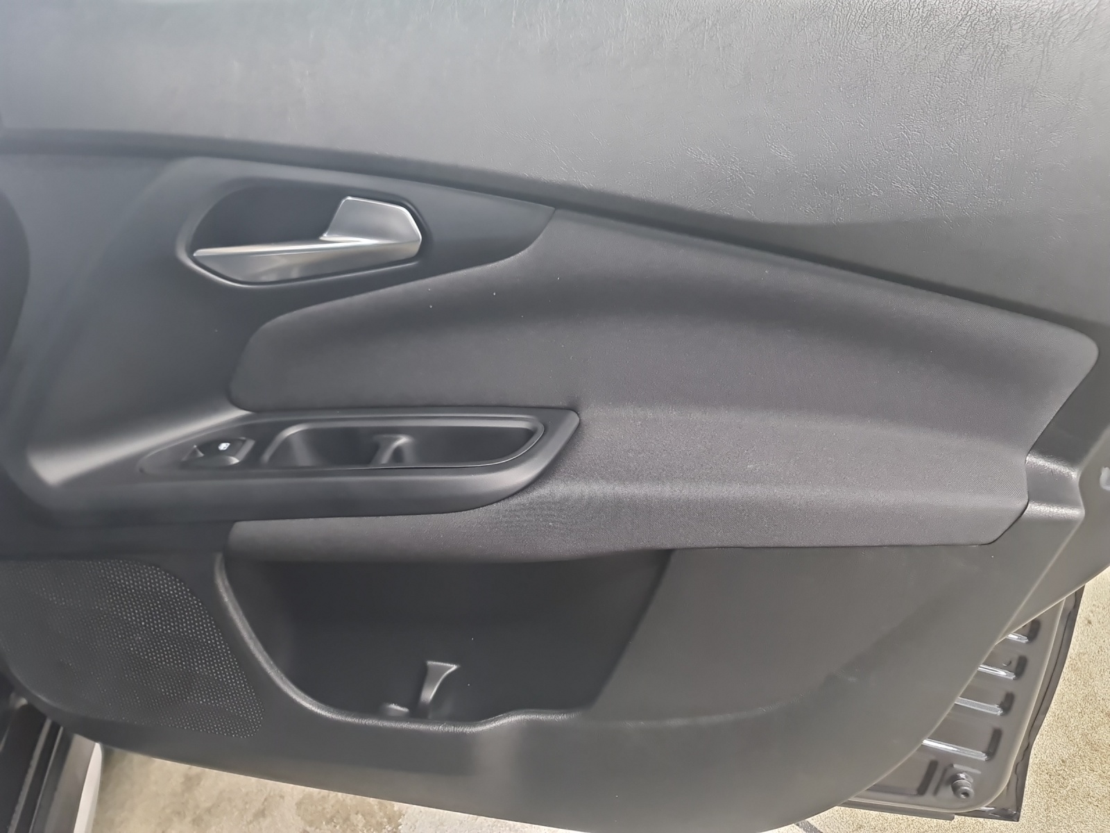 FIAT Tipo Hybrid 1.5 Swiss Edition Cross-image-11