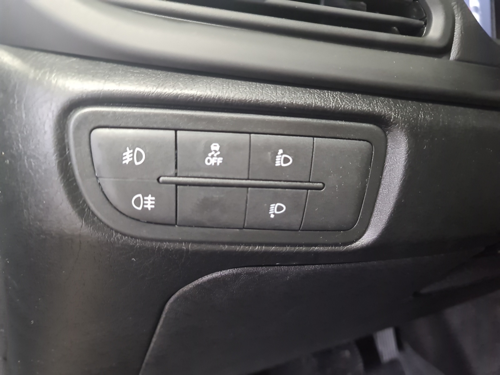 FIAT Tipo Hybrid 1.5 Swiss Edition Cross-image-19