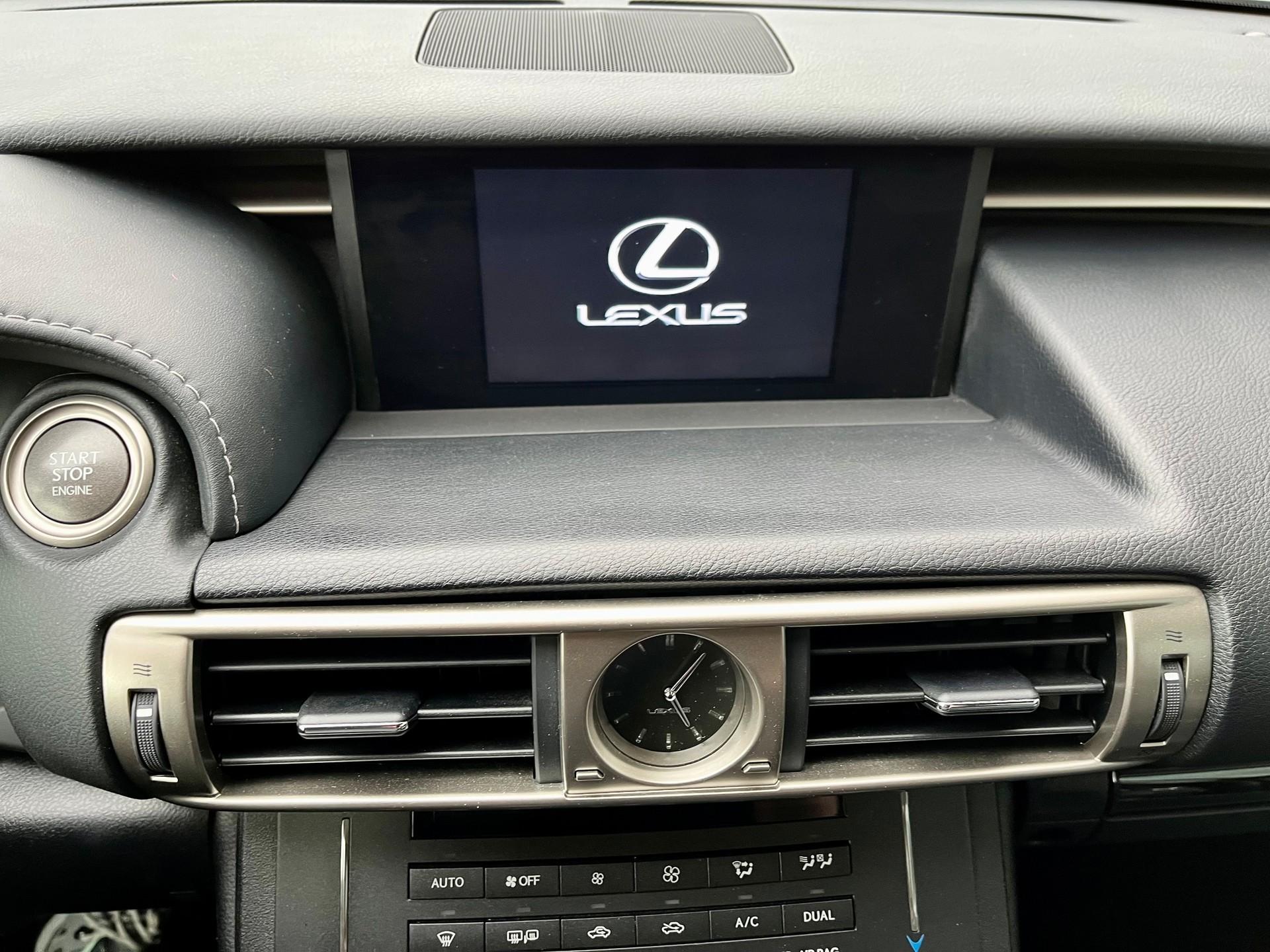 LEXUS IS 200t Sport Automatic-image-11