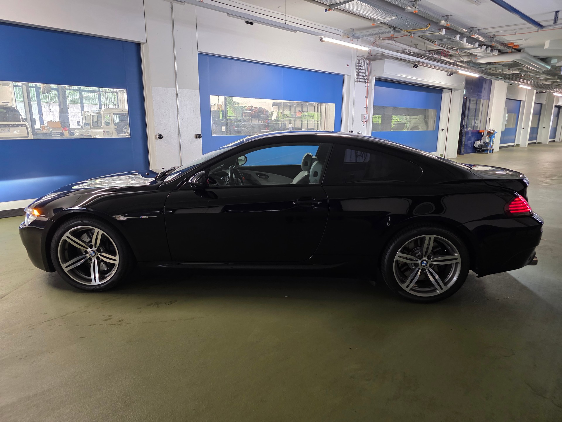 BMW M6 SMG-image-12