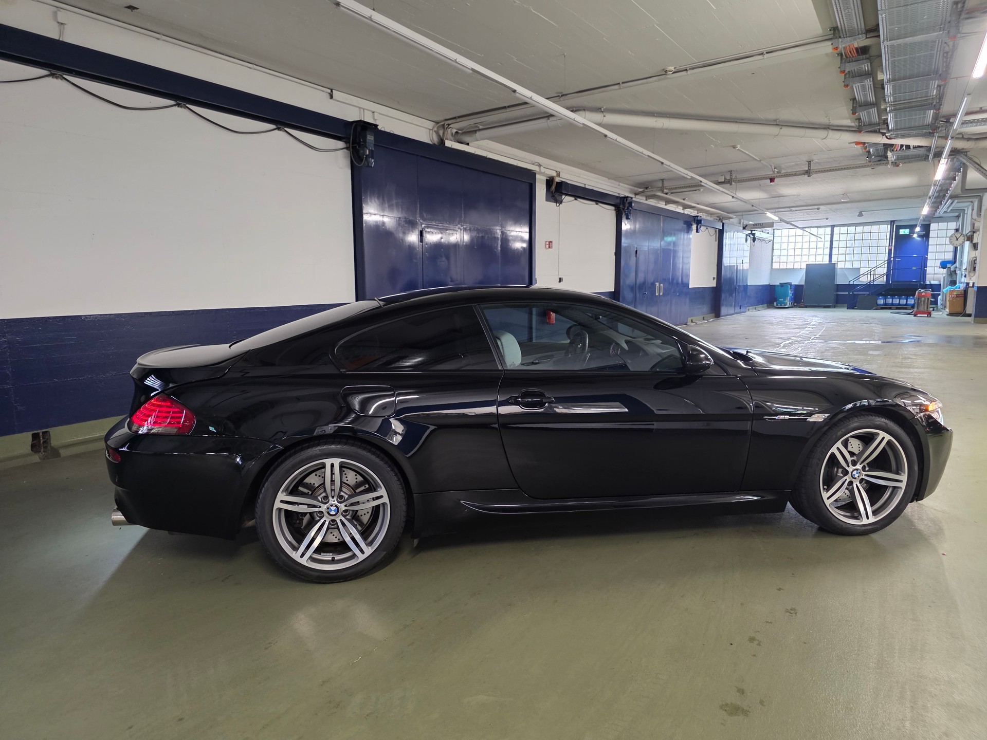 BMW M6 SMG-image-1