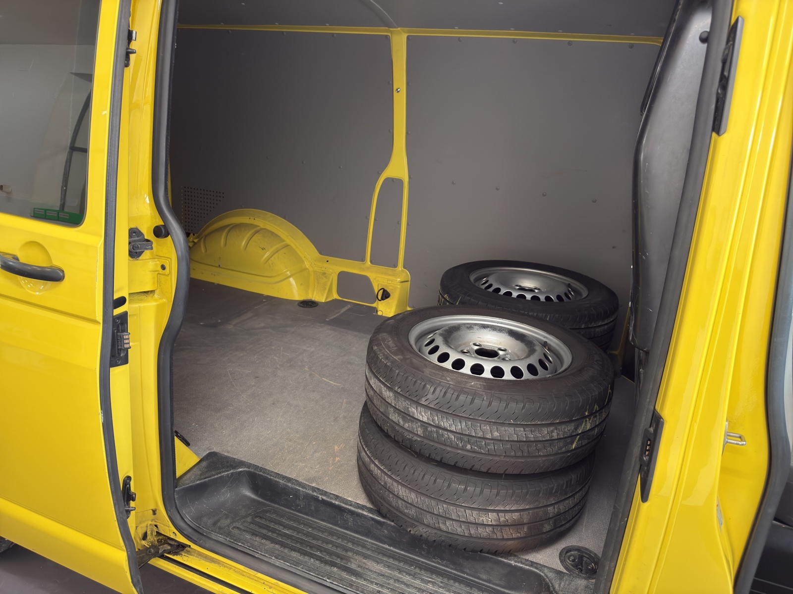 VW T6 2.0 TDI DSG-image-11