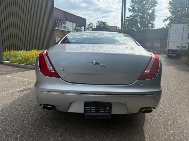 JAGUAR XJ 3.0d V6 Luxury Automatic-image-5