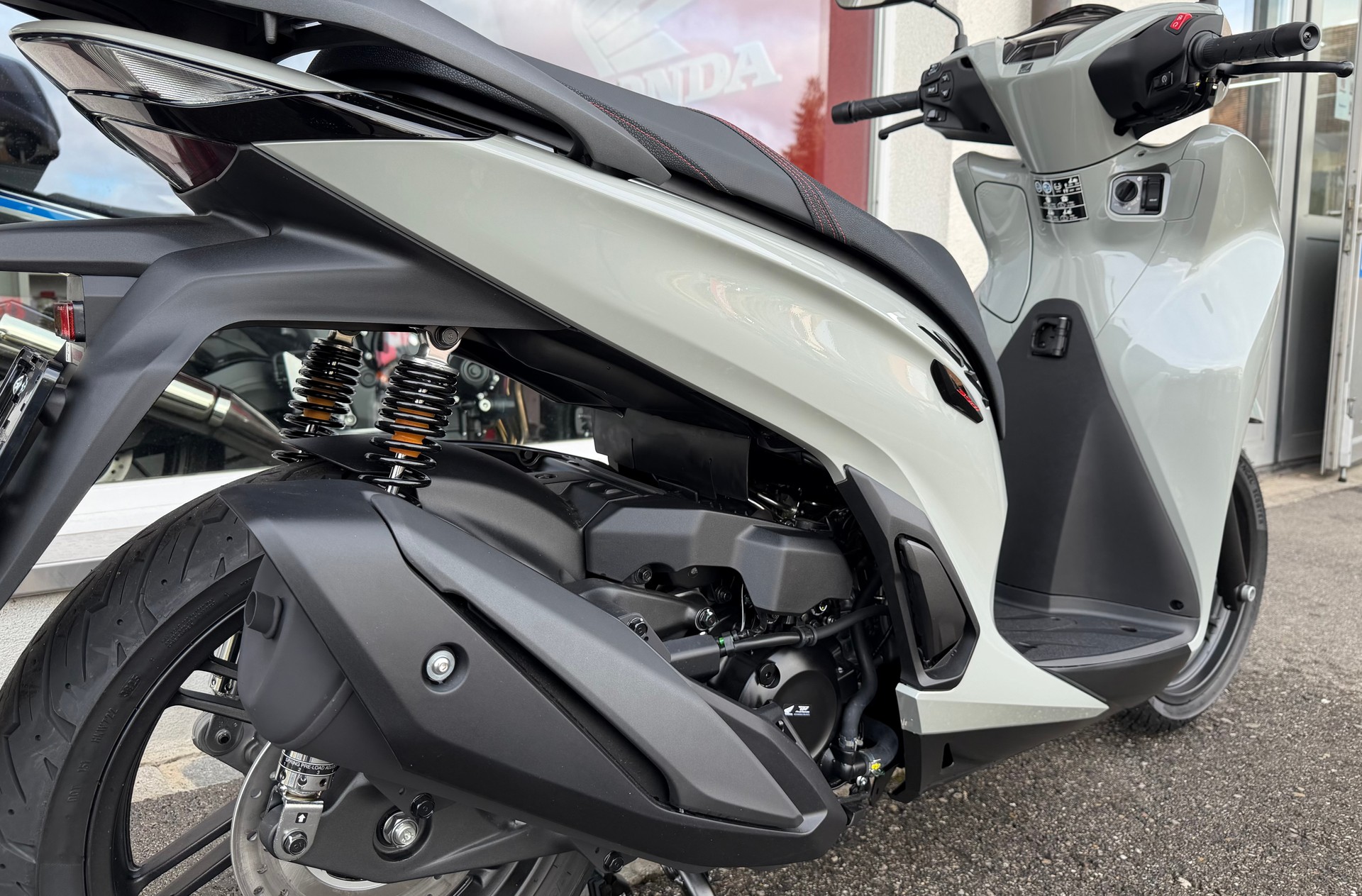 HONDA SH 350i Smart Top Box Sporty 2026-image-7