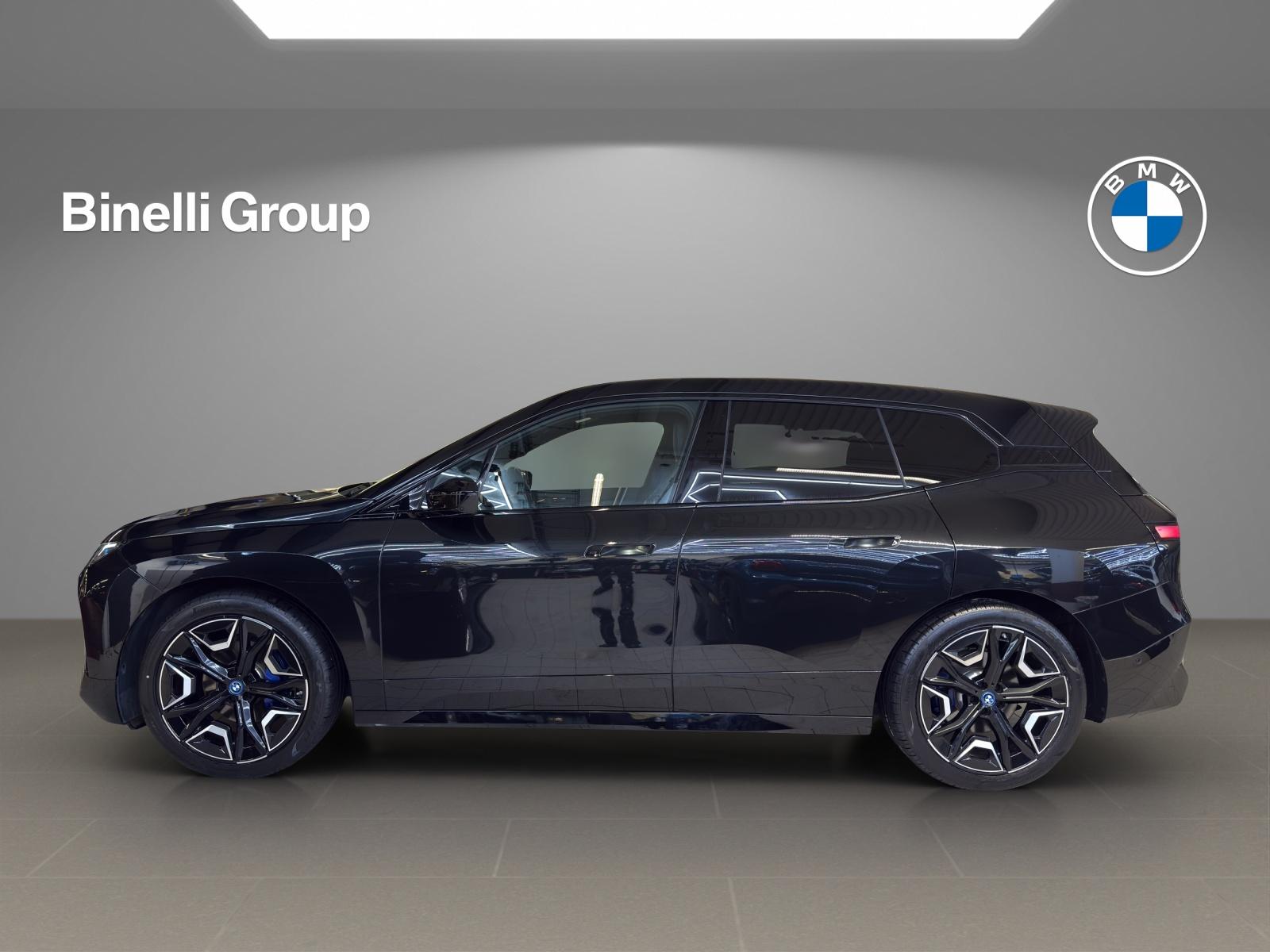 BMW iX xDrive40 SportPaket-showroom-element-1