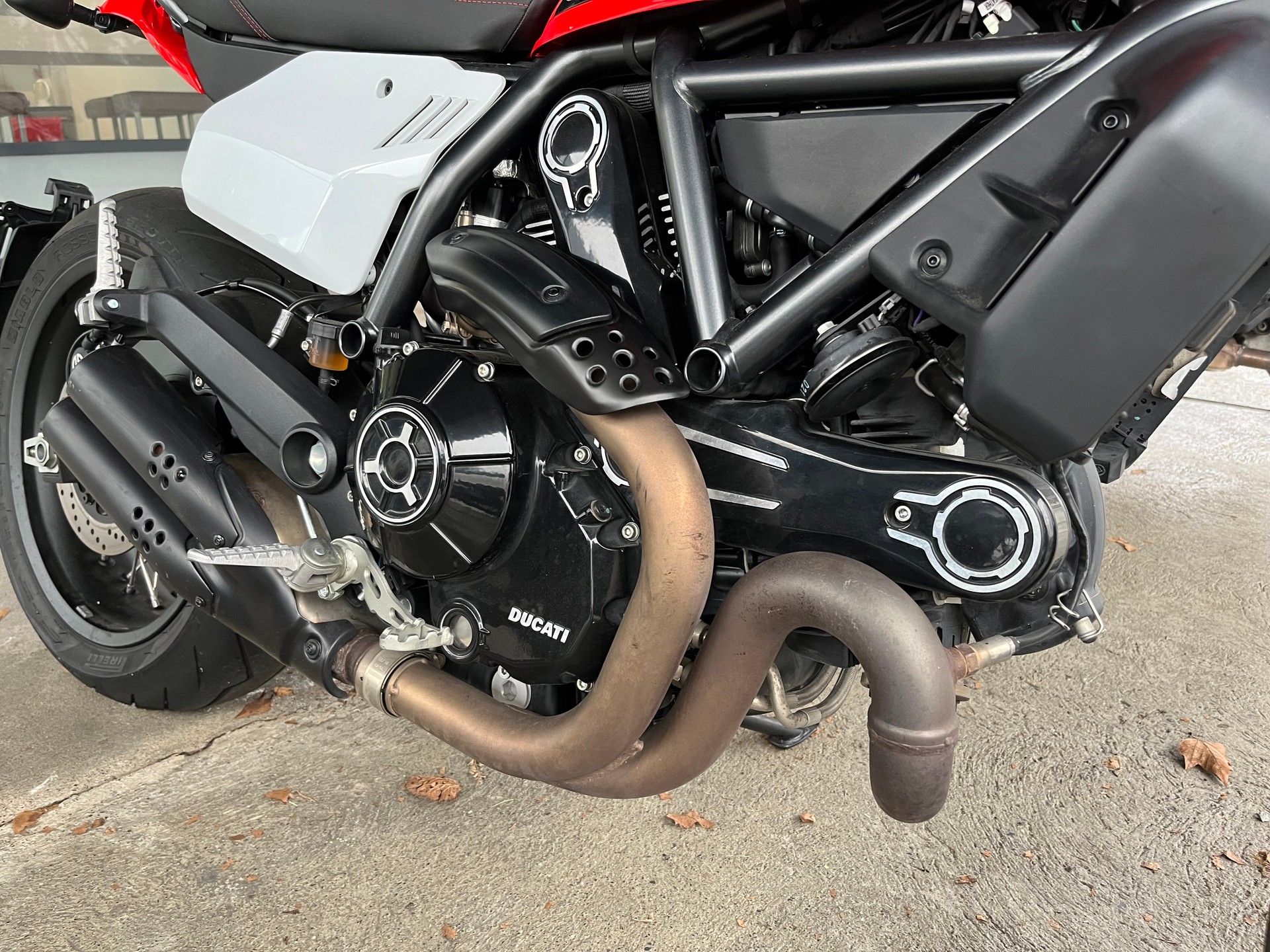 DUCATI SCRAMBLER URBAN MOTARD-image-4