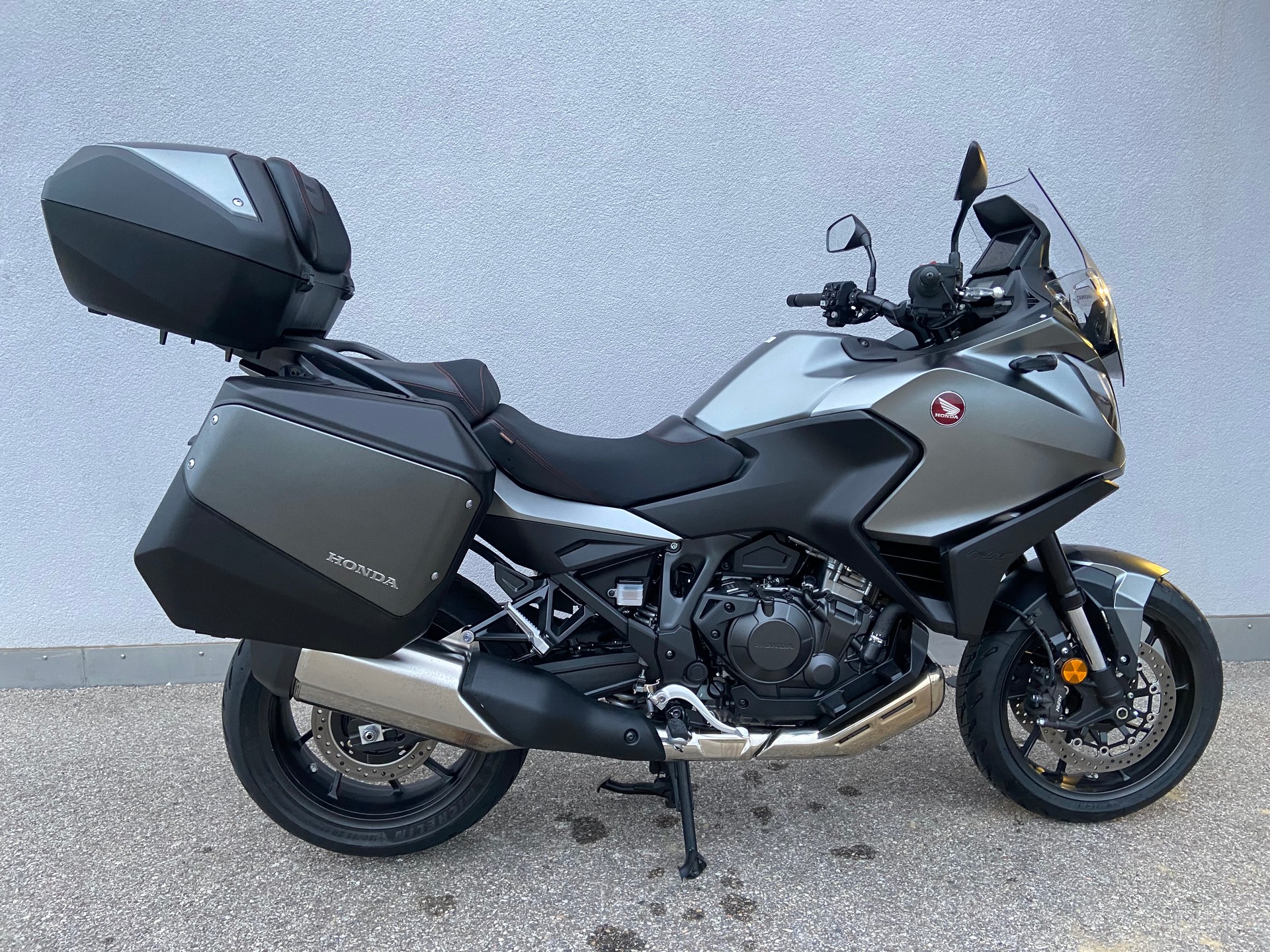 HONDA NT 1100-image-2