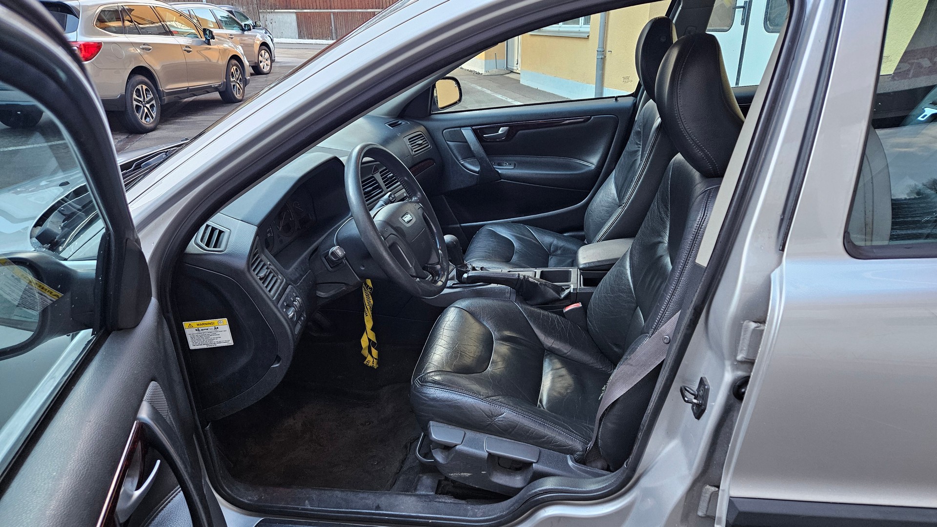VOLVO V70 2.4T Ocean Race-showroom-element-2