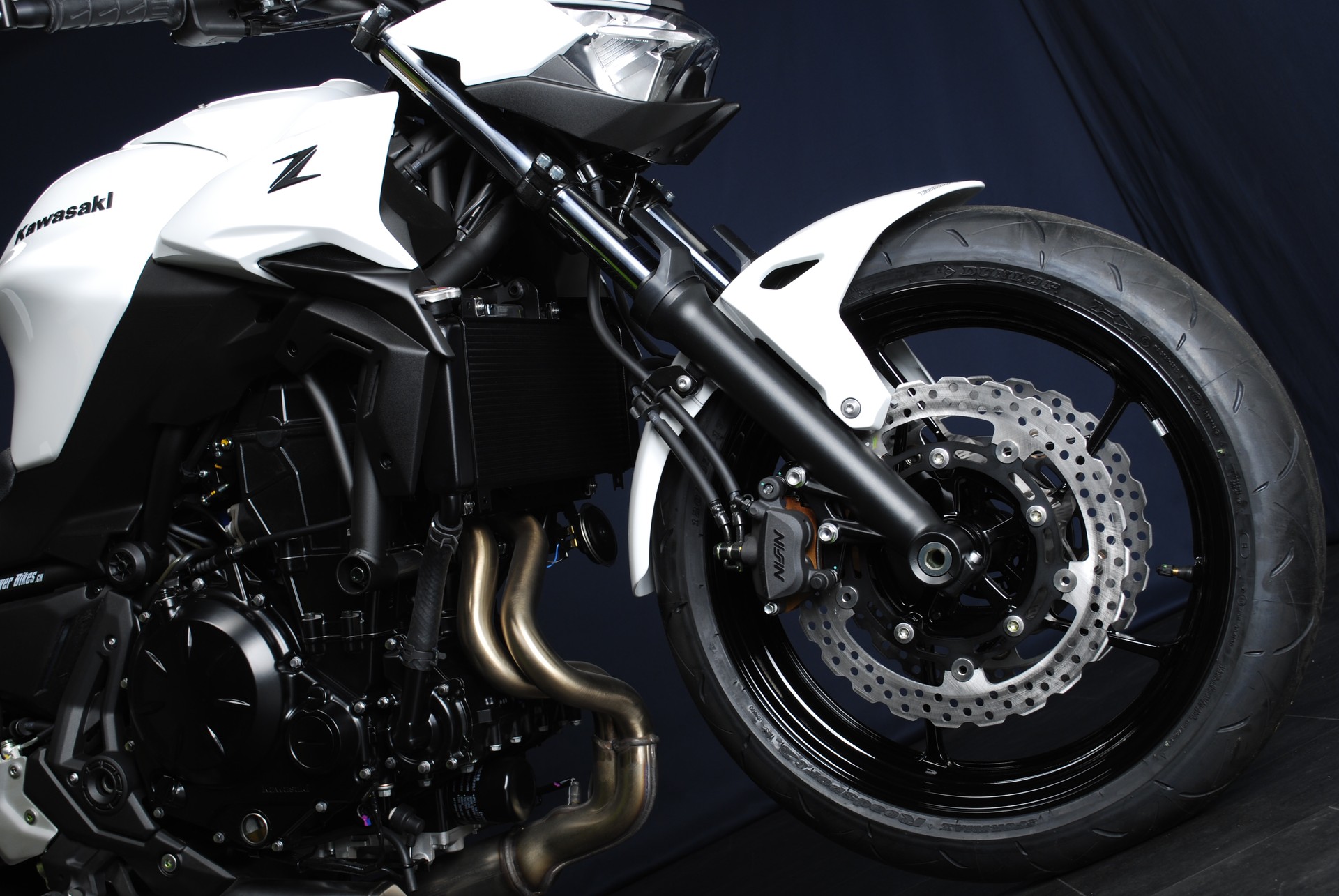 KAWASAKI Z 650 (35kW) - Speziallackierung-image-4