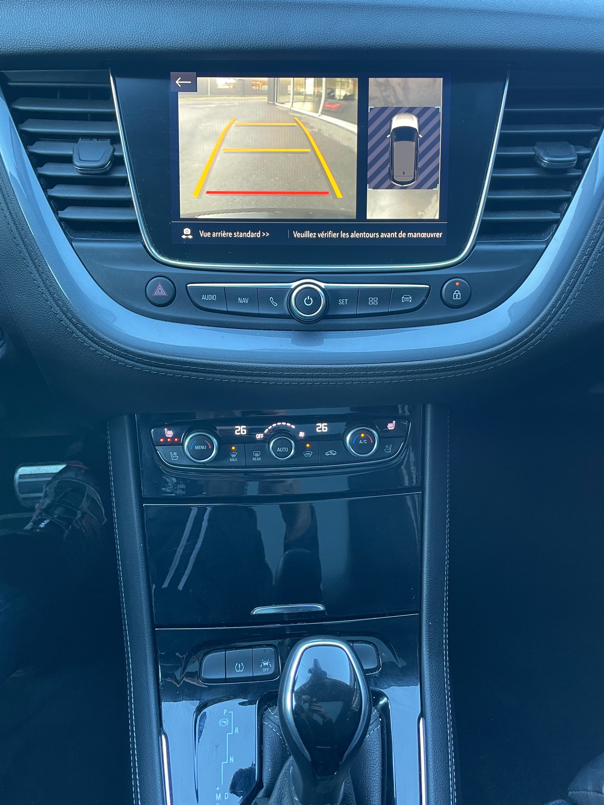 OPEL Grandland X 1.6 TP Excellence Automatik-image-11
