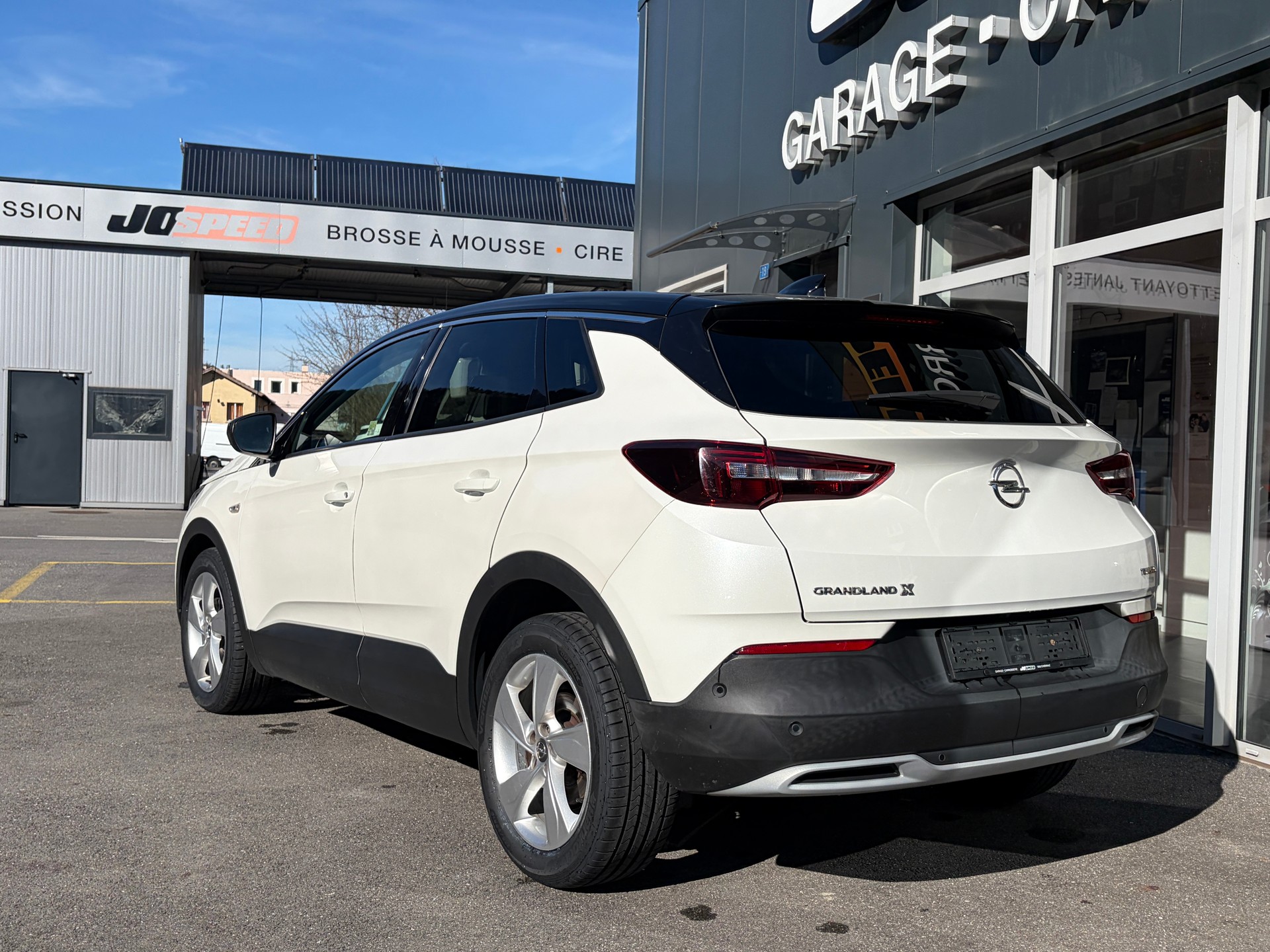 OPEL Grandland X 1.6 TP Excellence Automatik-showroom-element-3