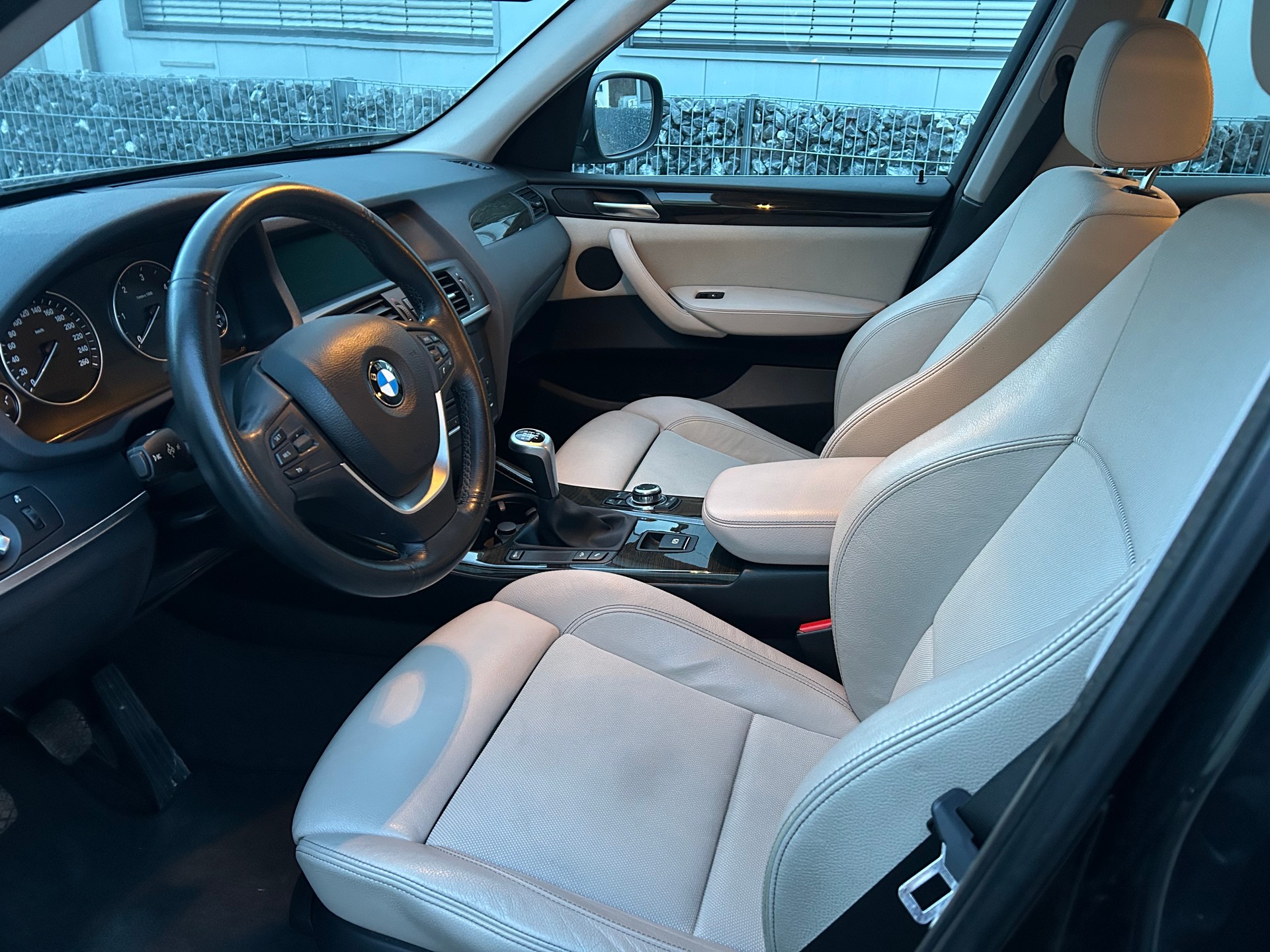 BMW X3 xDrive 20d-image-6