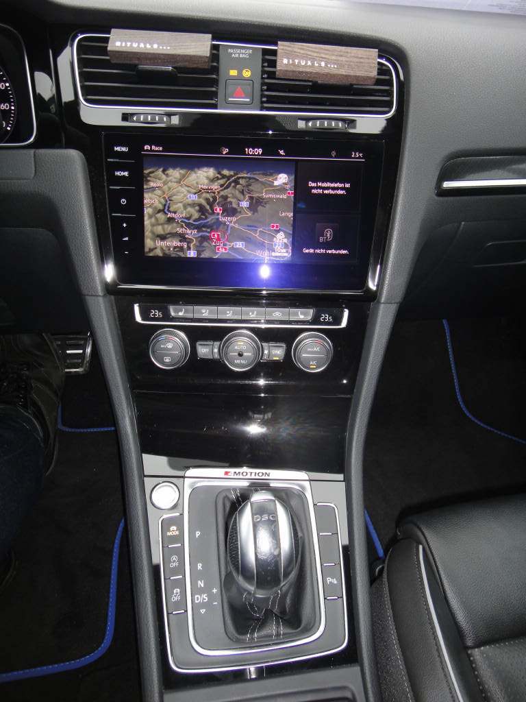 VW Golf VII 2.0 TSI R 310 DSG 4motion-image-6