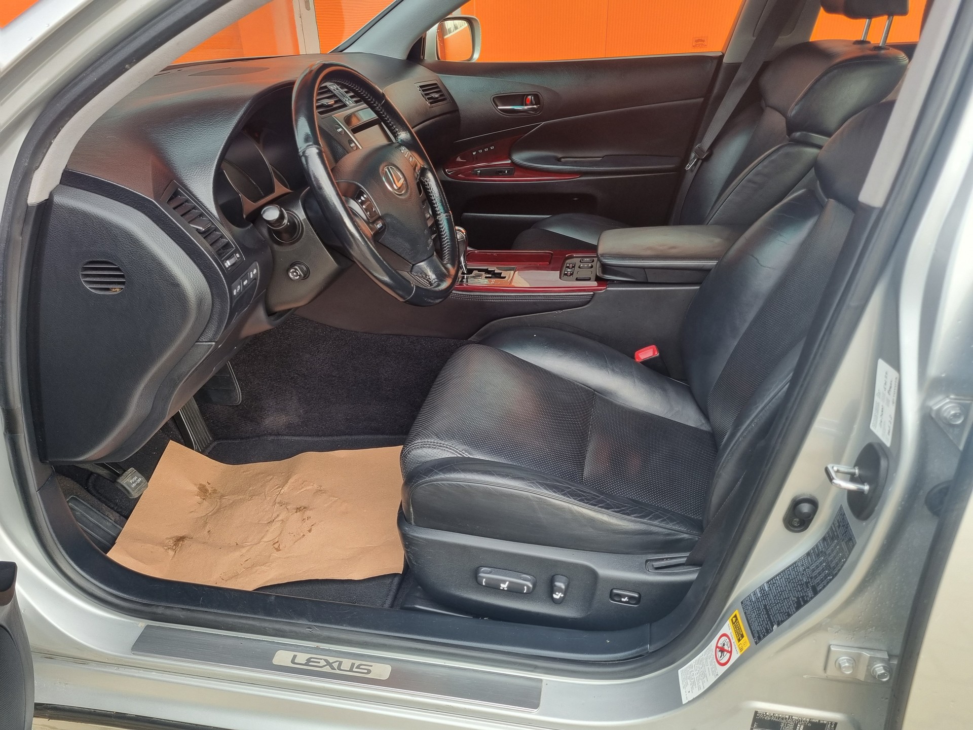LEXUS GS 300 Limited Automatic-image-9
