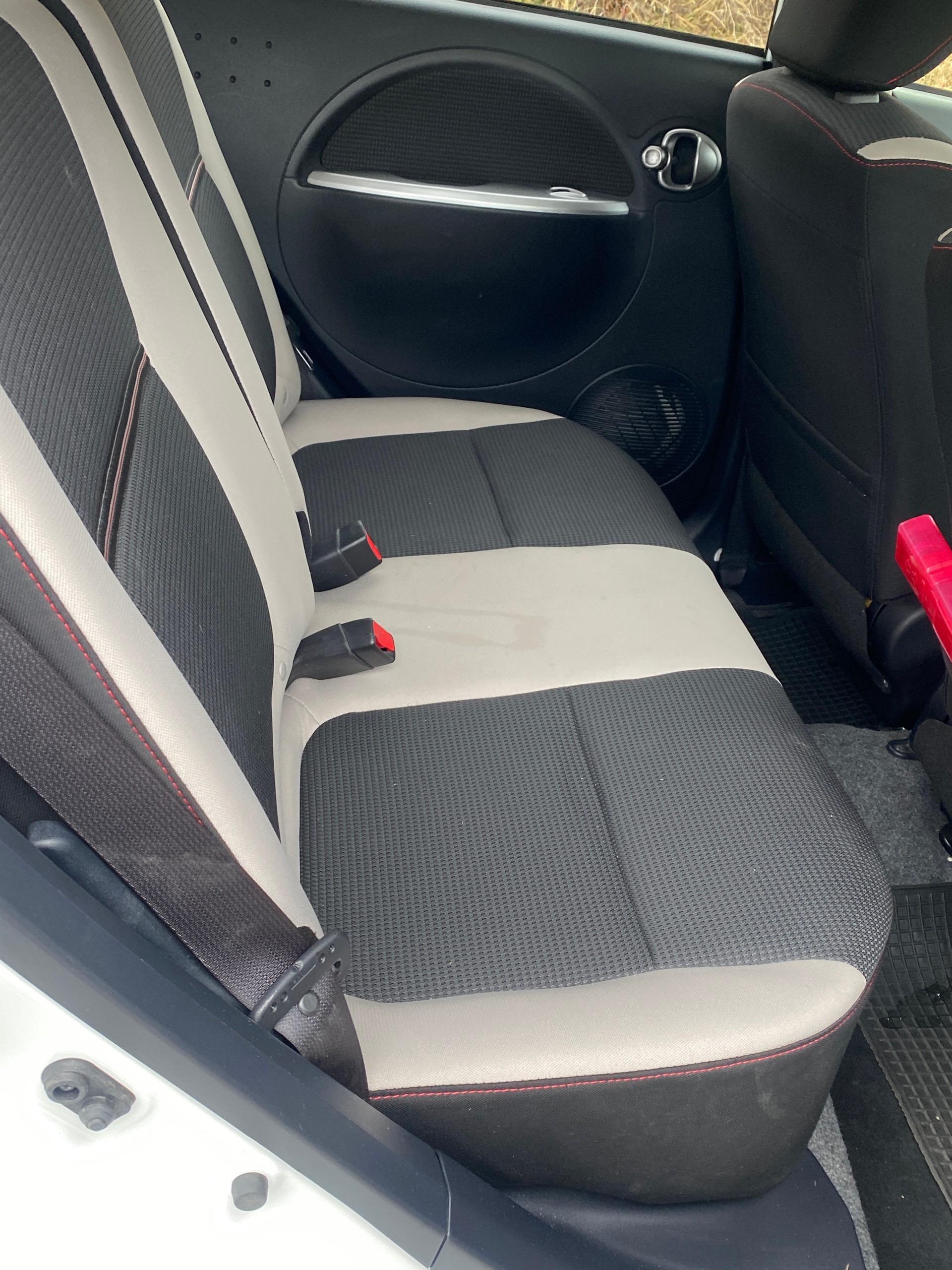 MITSUBISHI i MiEV Style-showroom-element-3
