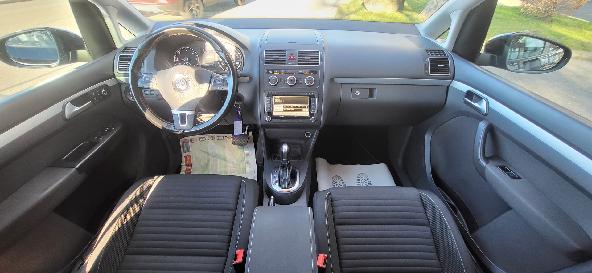 VW Touran 1.6 TDI BlueMotion Technology Cup DSG-image-5