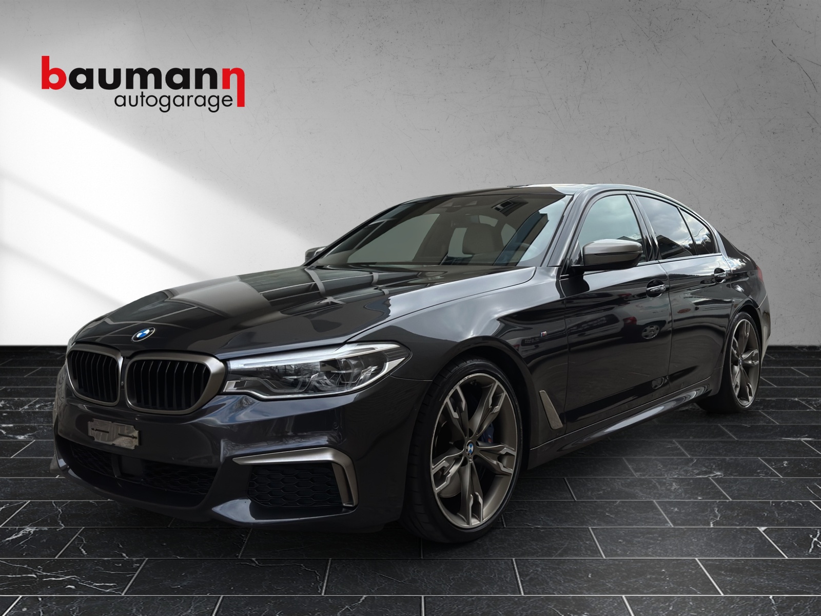 BMW M550i xDrive Steptronic