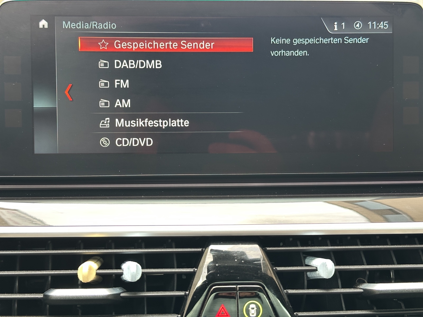 BMW M550i xDrive Steptronic-image-22