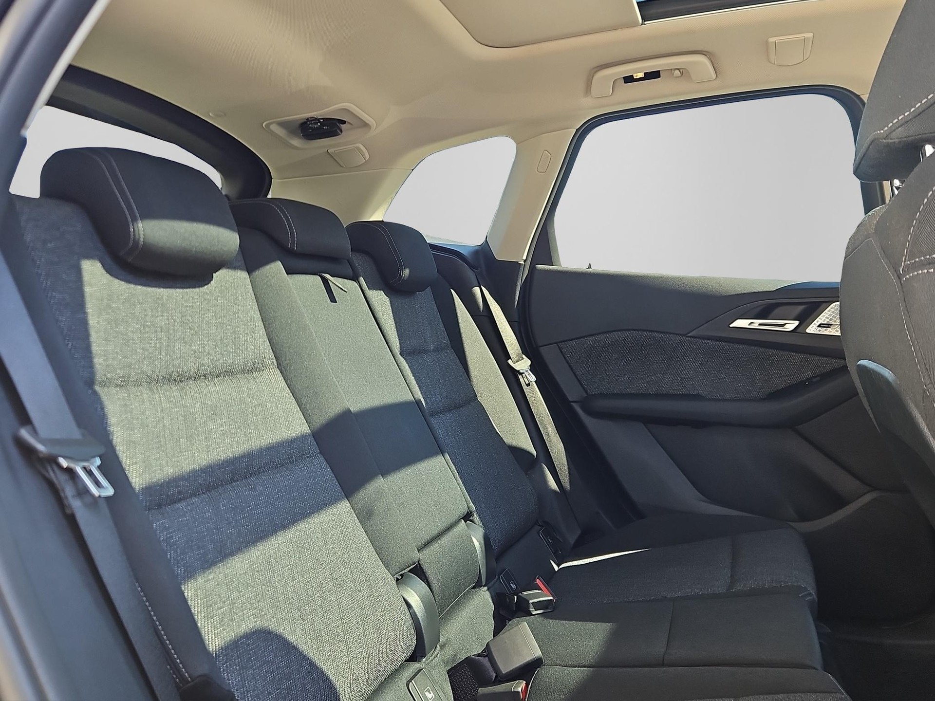 BMW 218d DKG-image-15