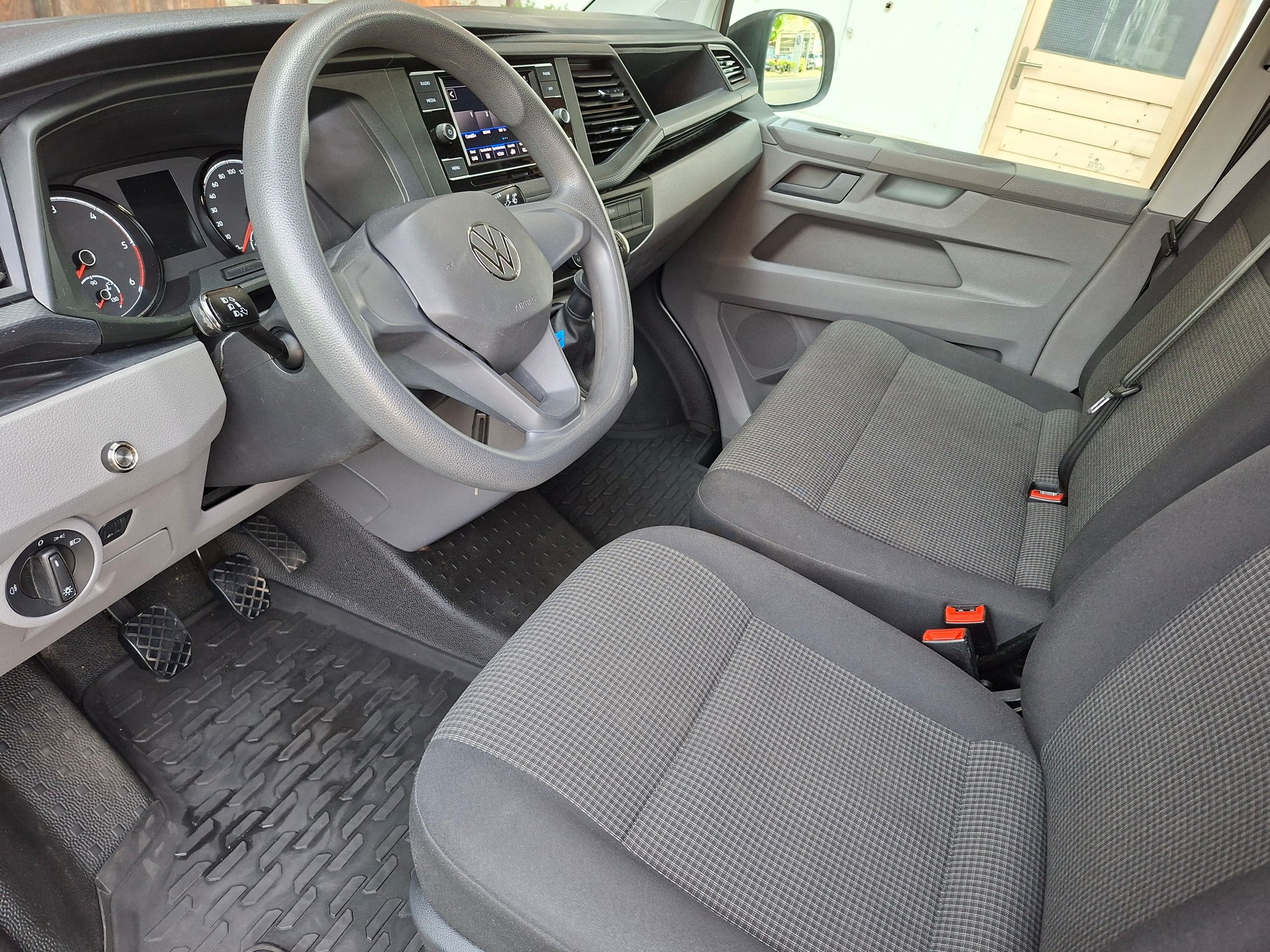 VW T6.1 2.0 TDI-image-5