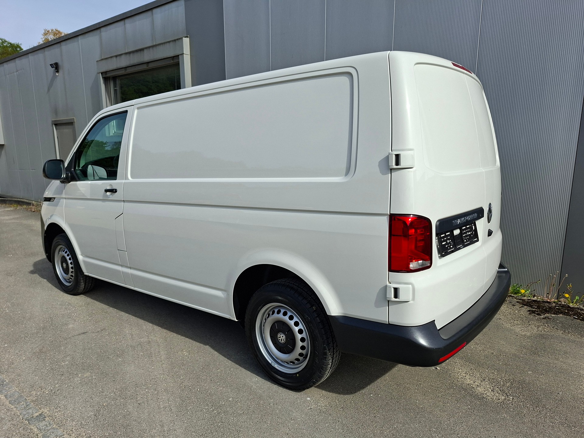 VW T6.1 2.0 TDI-image-3
