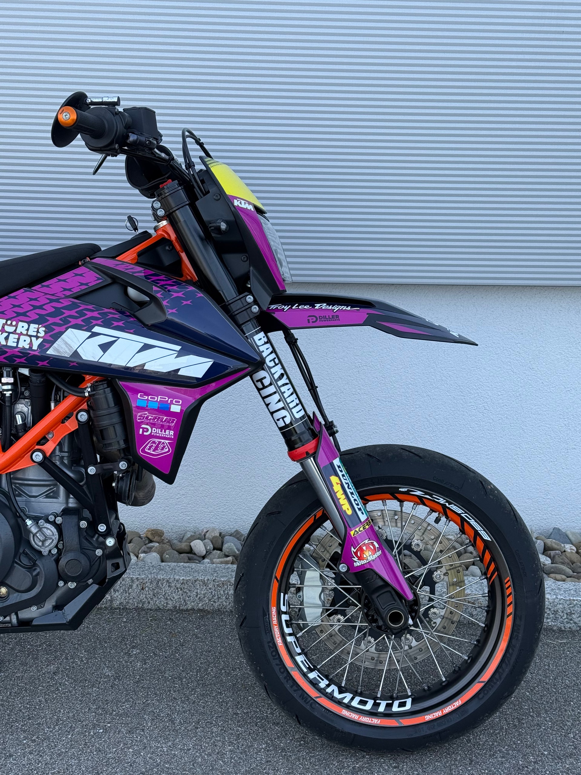 KTM 690 SMC R (35kW)-image-3