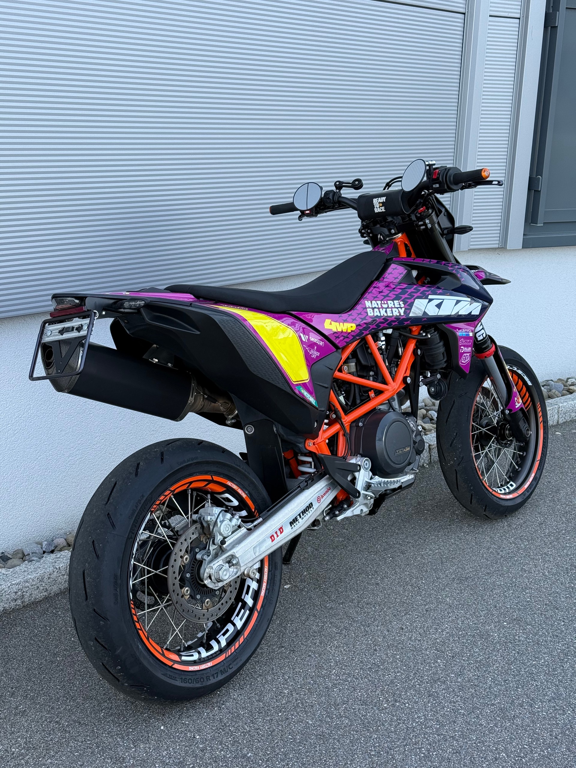 KTM 690 SMC R (35kW)-image-2