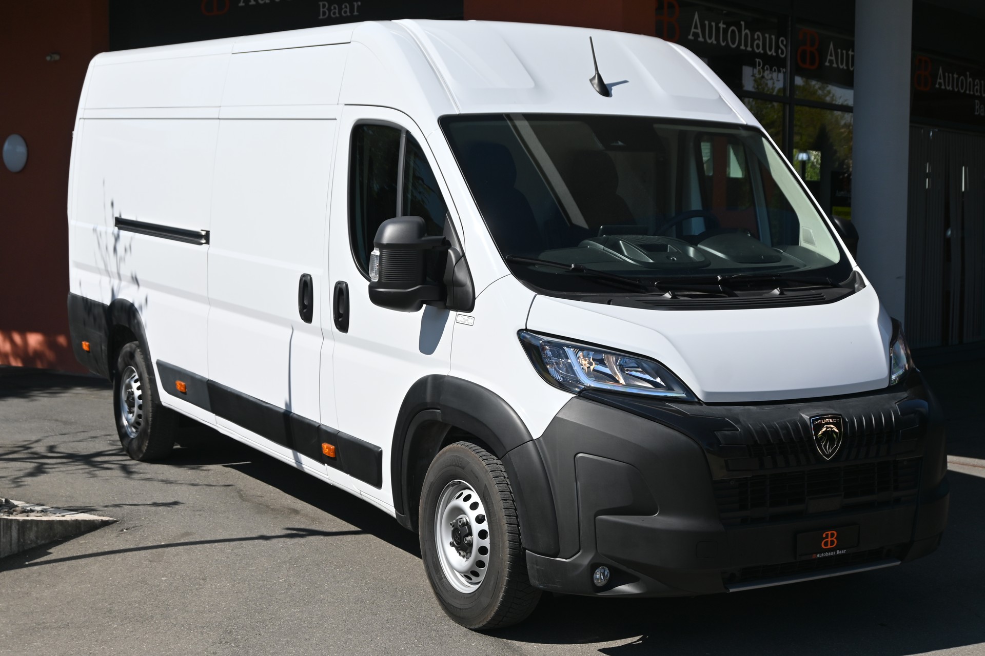 PEUGEOT Boxer 2.2 HDI 435 L4H2 EAT8