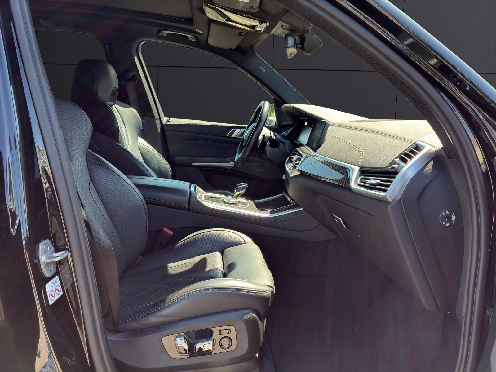 BMW X5 M50i xDrive-image-10