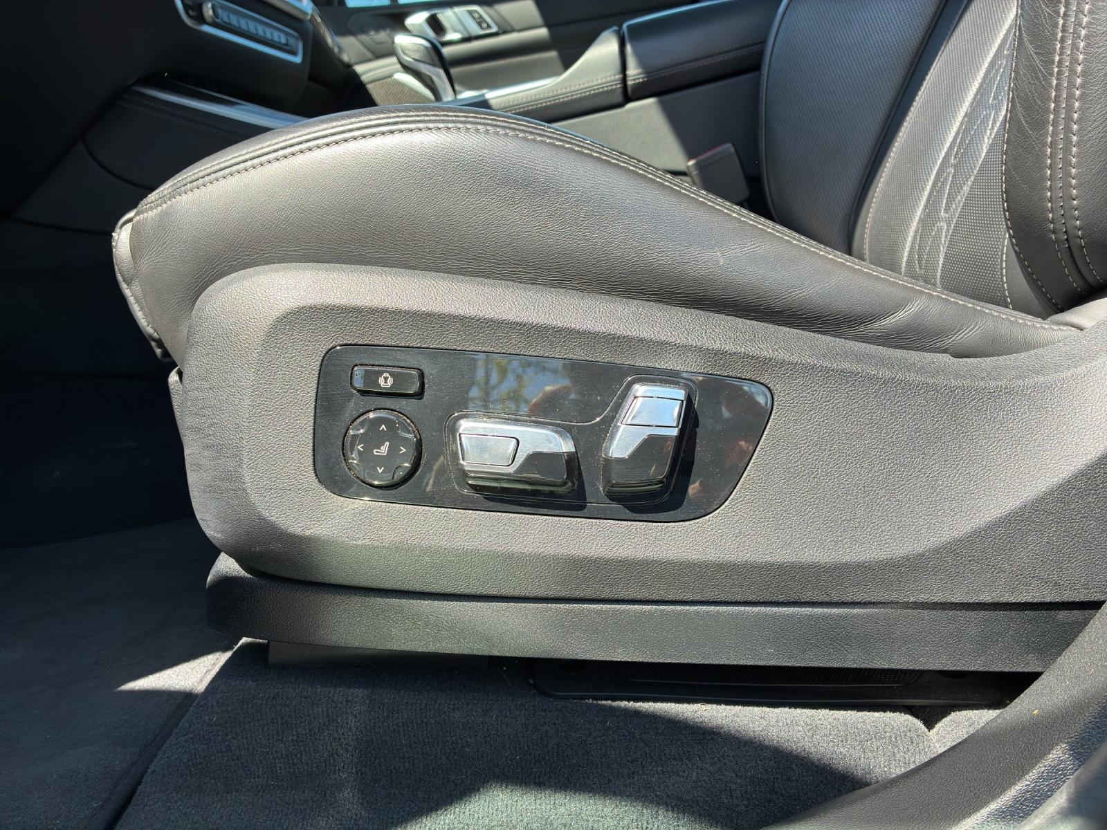 BMW X5 M50i xDrive-image-18