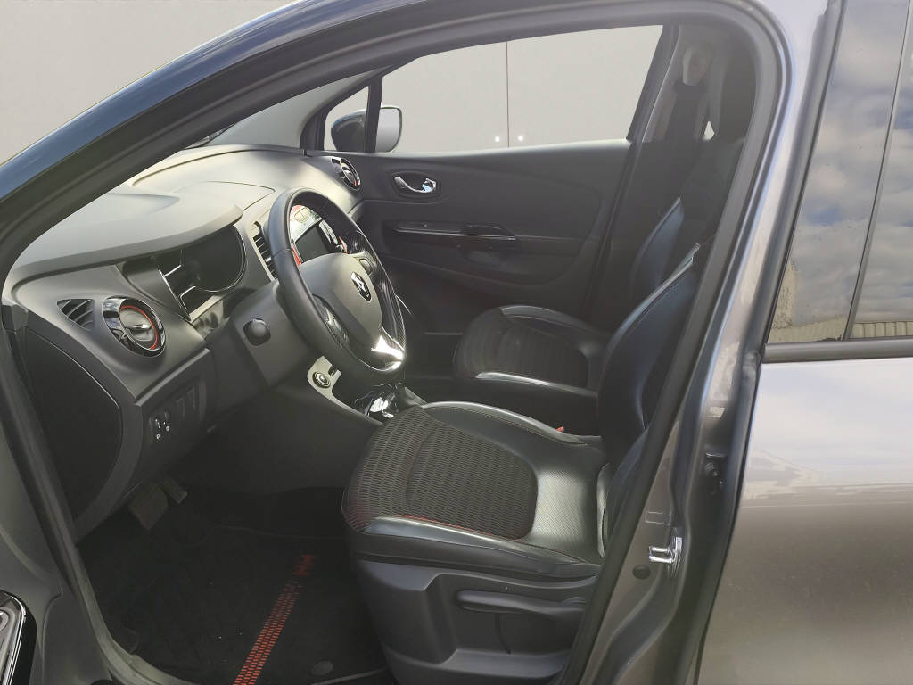 RENAULT Captur 1.2 TCe Helly Hansen EDC-showroom-element-3
